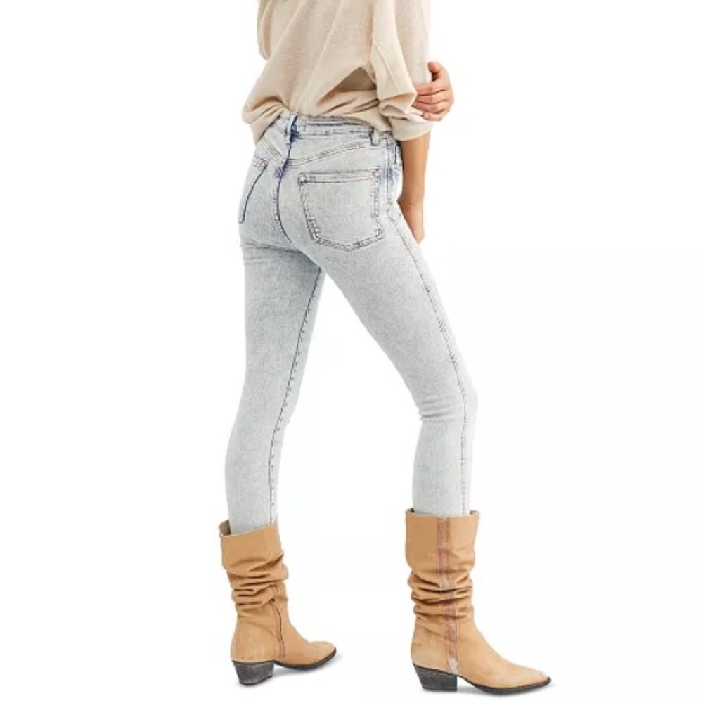Free People - Raw High Rise Jegging